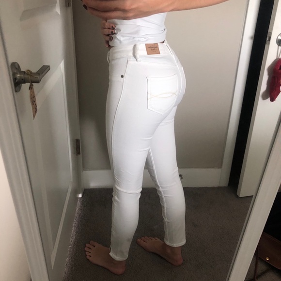 White Abercrombie jeans - Picture 2 of 4